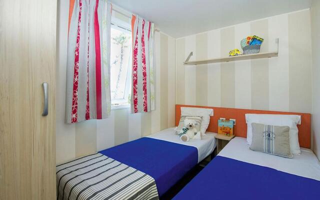 Mobilhome Climatisé 3ch 6p Dans Parc Des 7 Fonts