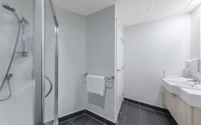 Отель Oaks Auckland