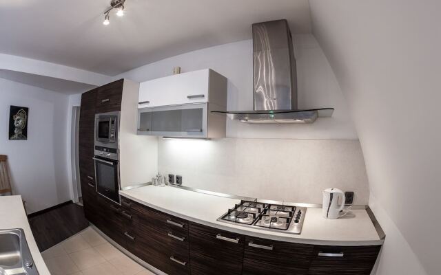 Apartment under Prague Eiffel Tower