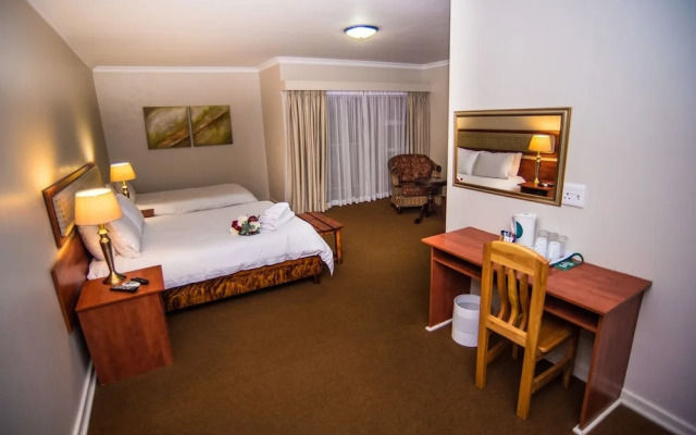 Adelante Lodge