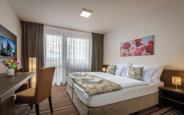 Hotel Satel