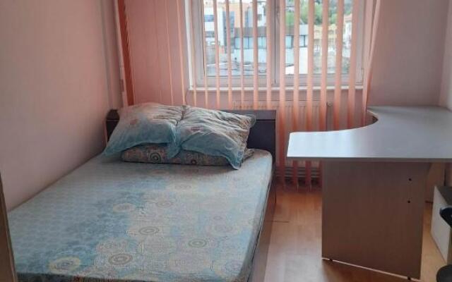 4 Rooms, Spacious downtown apartment in Pitesti