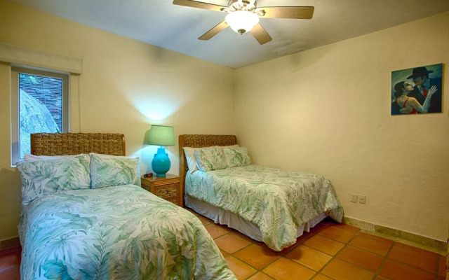 Ventanas al Mar 4 BR by Casago