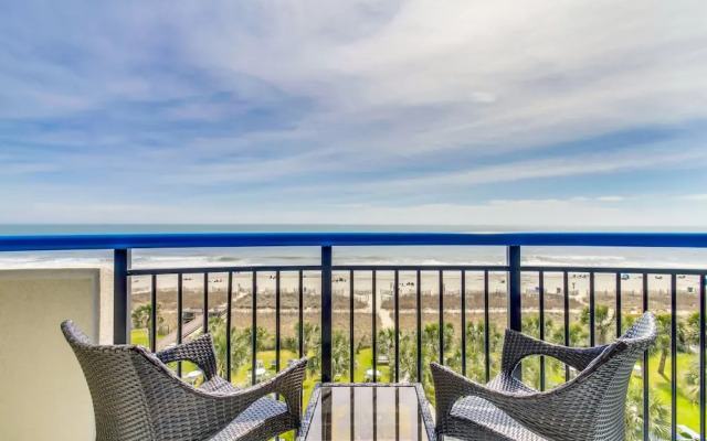 Oceanfront Boardwalk Condo w Private Balcony & Close to the Beach