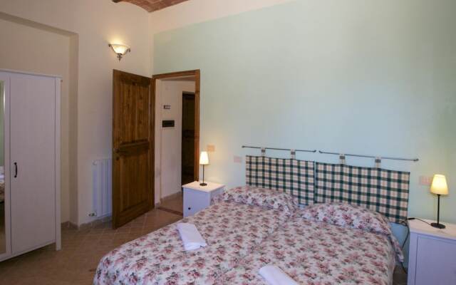 Rustic Escape With Pool