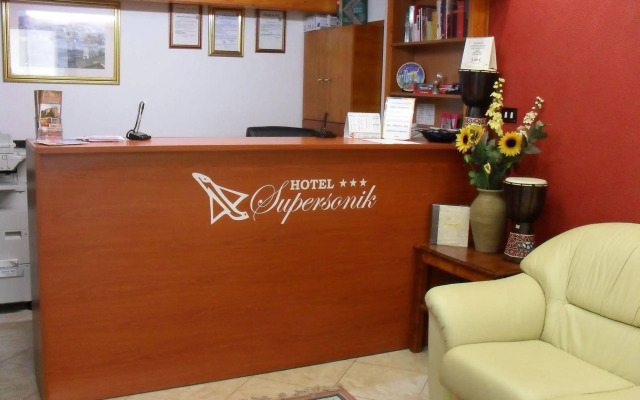Hotel Supersonik