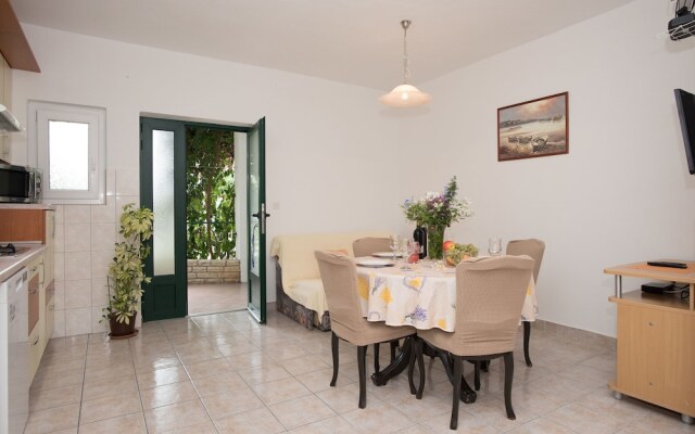 Apartments Mirjana