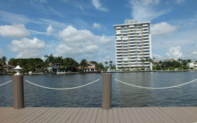 Holiday Isle Yacht Club