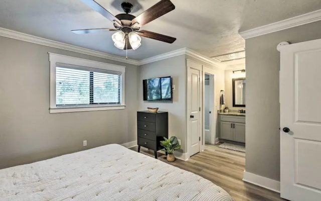 Bright Tallahassee Apartment w/ Balcony!