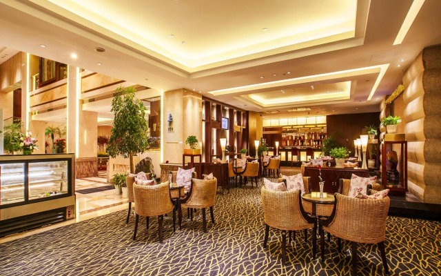 Ramada Plaza Zhijiang Hotel