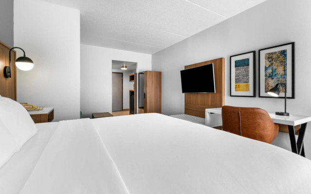 Comfort Inn & Suites York North