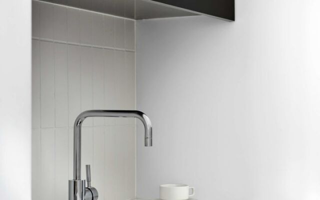 Dandenong Central Apartment Hotel