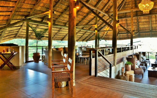 Victoria Falls Safari Lodge