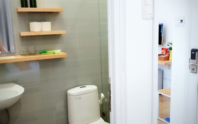OYO 731 Yelo Hostel & Cafe – Bathroom – Ho Chi Minh City