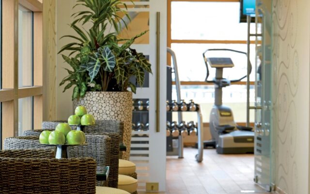 Divani Caravel Hotel