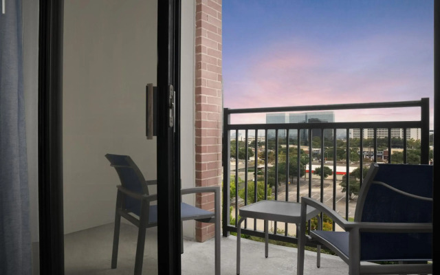 Courtyard by Marriott Dallas Addison/Quorum Drive