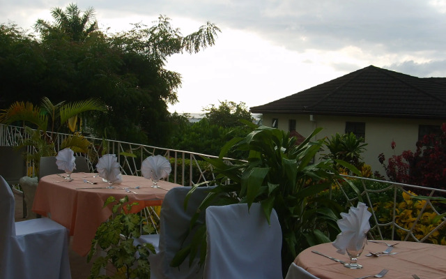 Relax Resort