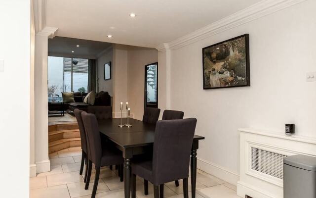 Beautiful 3Br House In Knightsbridge