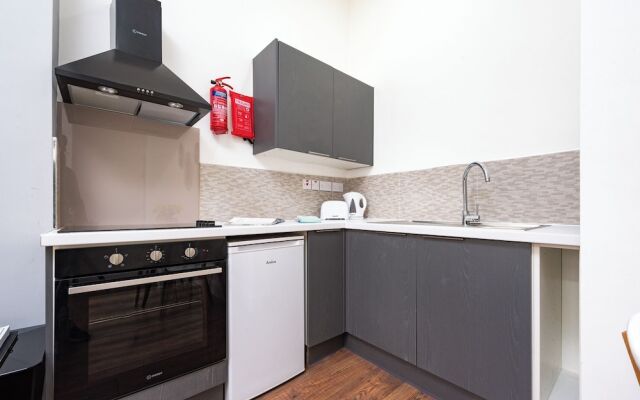 Earl's Court by CAPITAL 119