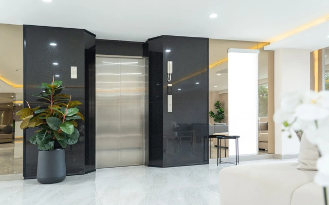 Oriole Residence