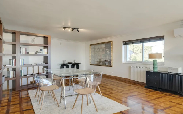 Coastline Arrabida Villa by Cadenzalux