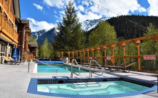 Pemberton Valley Lodge