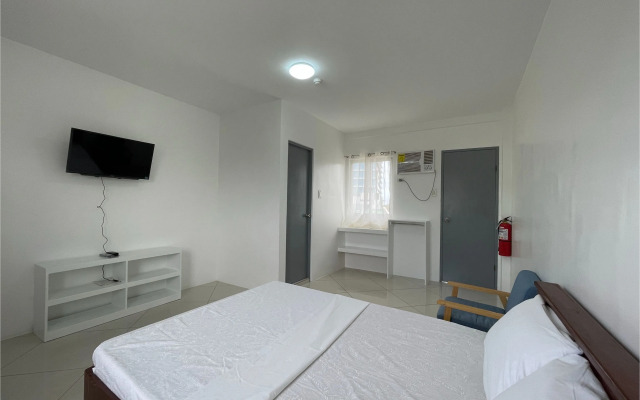 OYO 778 Fat J Apartelle