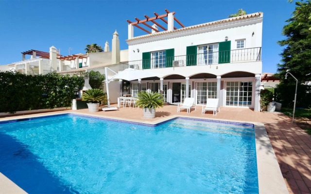 Vila Castro, Cleverdetails CD239