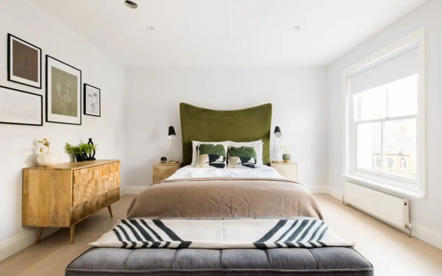 The Margravine Maisonette - Modern & Bright 2BDR Flat