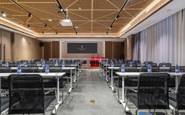 MEHOOD LESTIE Hotel (Yibin Changning Hengrun No.1 Plaza High Speed Railway Station) – Business – Yibin