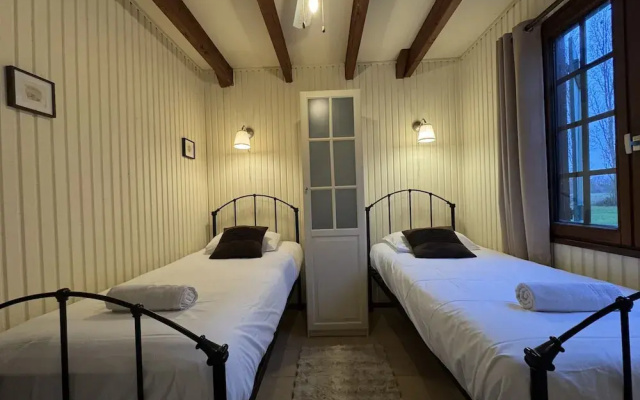 Chalet in Aubigne-racan With Pool & Garden