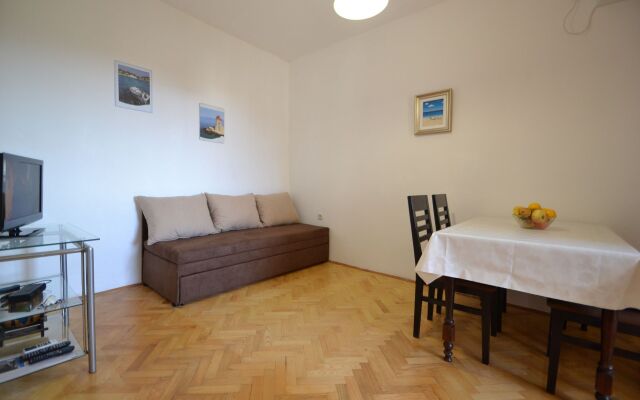 Apartment Martina - 300 m from sea: A2 Sukosan, Zadar riviera