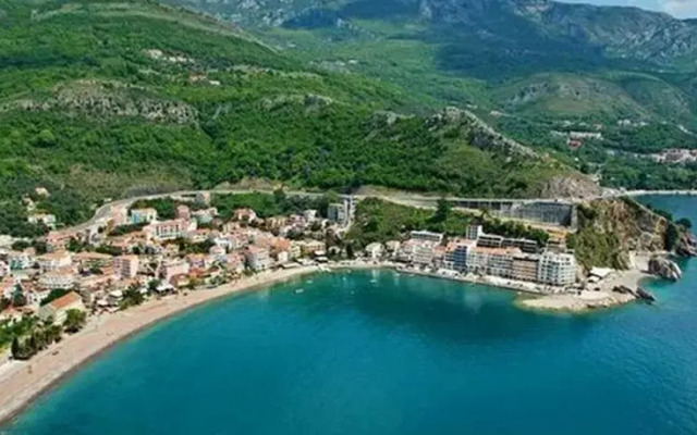 Sea-N-Sun Apartments