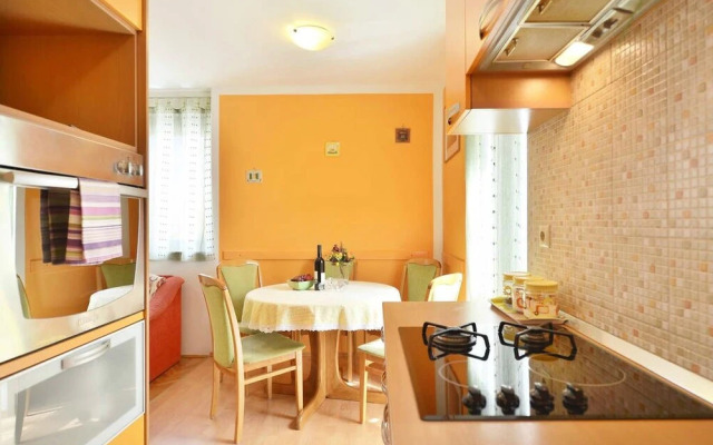 Sunce - in Center With Parking - A1