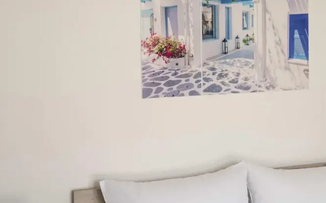 Parikia s Sunlight 2bedroom House