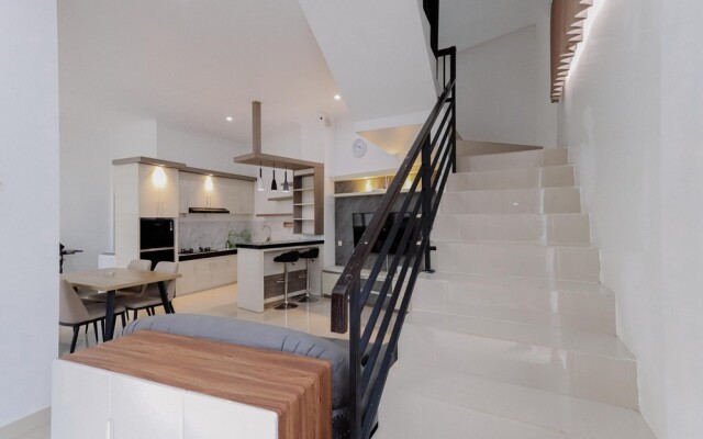 Thematic Cluster Village by The Lavana