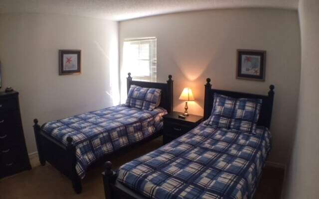 Private Pool ! 3 Bedroom Home by Redawning