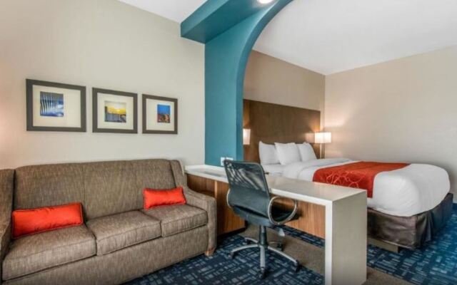 Comfort Suites Fort Lauderdale Airport & Cruise Port