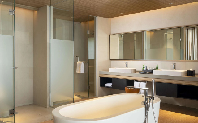 Royal Tulip Gunung Geulis Resort and Golf