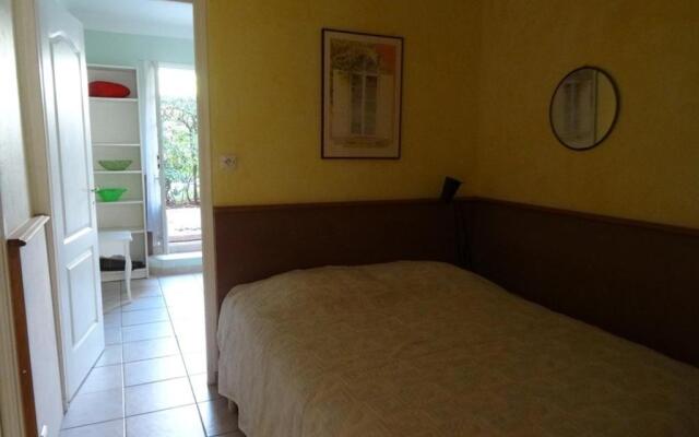 Appartement Hyères, 2 pièces, 4 personnes - FR-1-335-55