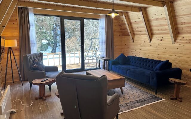 Mariposa Luxury House