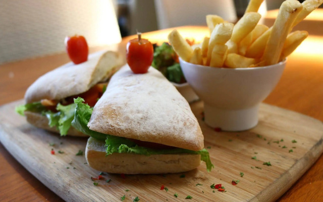 Vouk Hotel & Suites