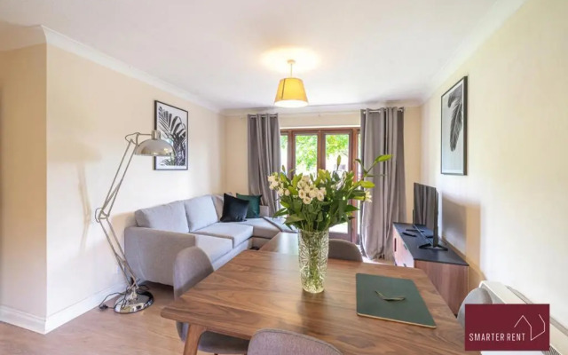 Maidenhead - 2 Bed & parking