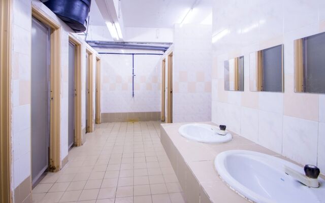 SPOT ON 89756 Me Hostel D16