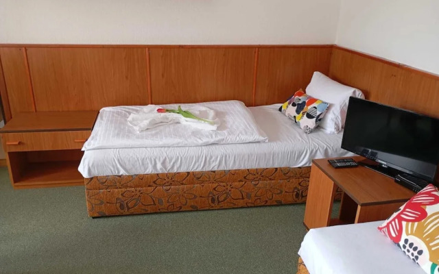Hotel Maredis
