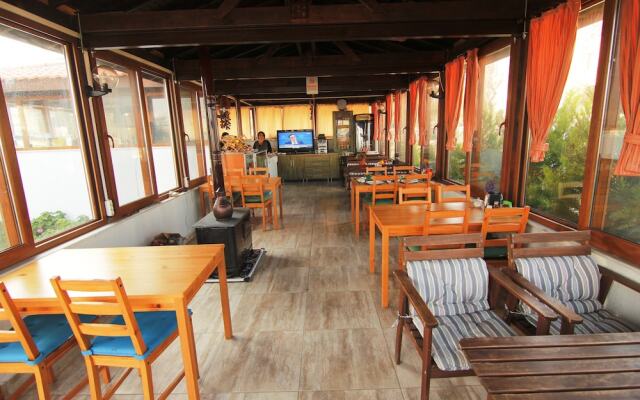 Karaburun Konak Hotel