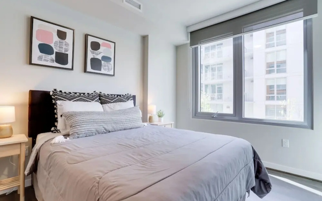 Gorgeous 1Br at Clarendon With Gym