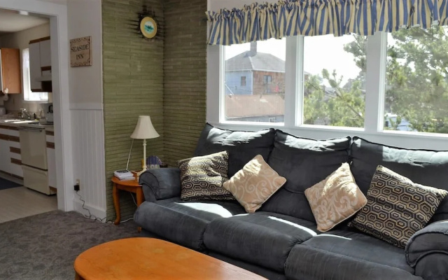 421 Beach Dr