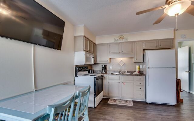 Moonraker 3 1 Bedroom Condo by RedAwning