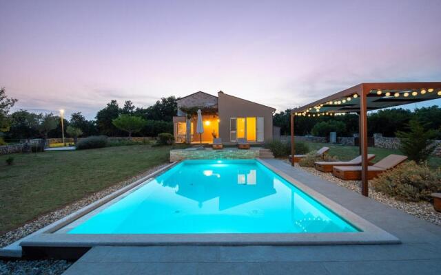 Holiday Home Vila Marten